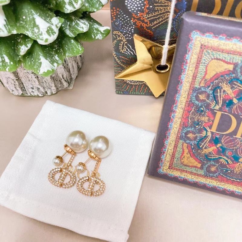 chr1st1an D10r earrings